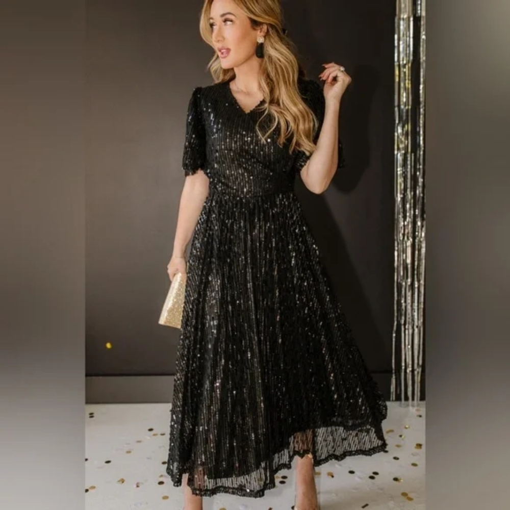 Ivy City Co Black Goldie Sequin Dress NWT 4X
